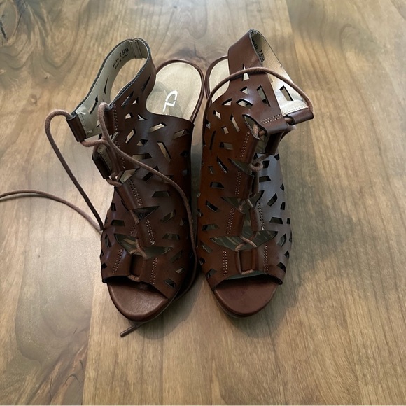 Chinese Laundry Gladiator Heels Size 7.5 - Picture 1 of 5